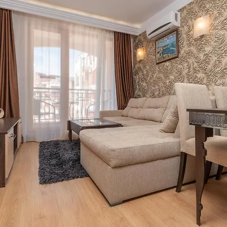 Apartahotel Harmony Palace 3*