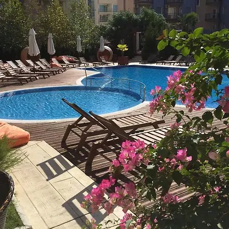Apartahotel Harmony Palace 3*