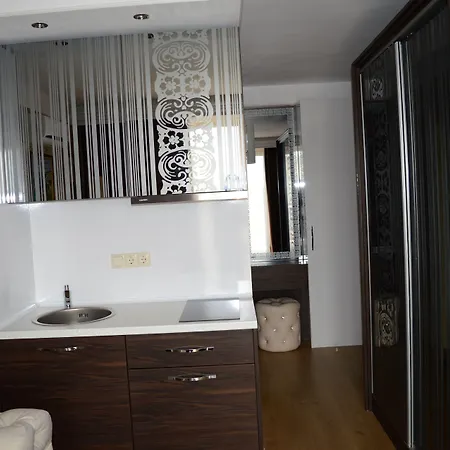 Harmony Palace Apartmanhotel 4*